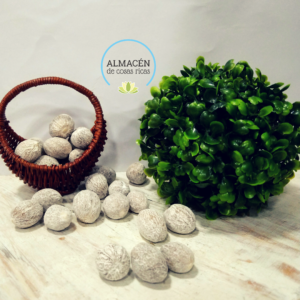 Nuez Moscada en Grano