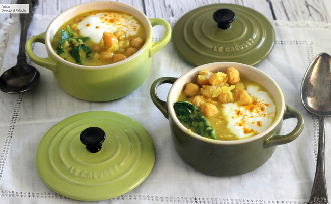 Garbanzos estofados con cúrcuma